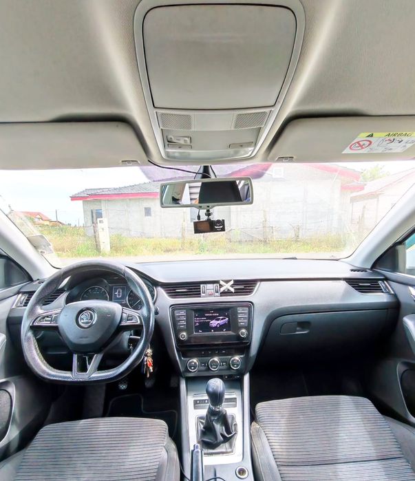 SKODA Octavia 2015 — imagine 5