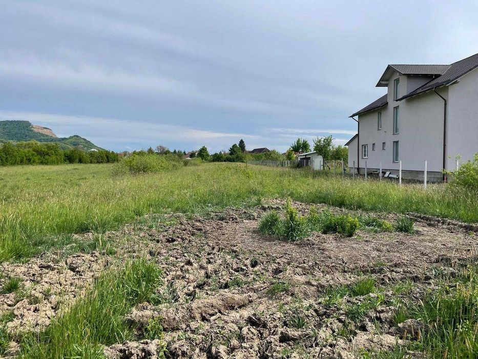 3463 mp teren intravilan Seini de vanzare, toate utilitățile, construibil, plat