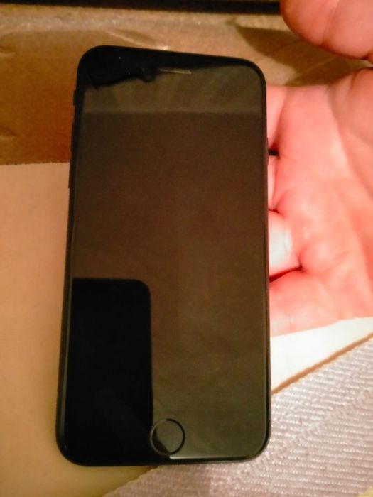 Айфон Se 2020 черный