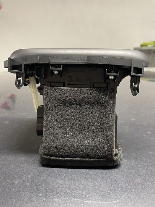 Hyundai i30 2021 вентилационна решеткя