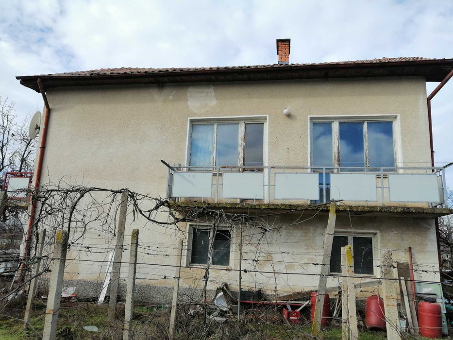 Продавам къща в с.сталийска махала област Монтана