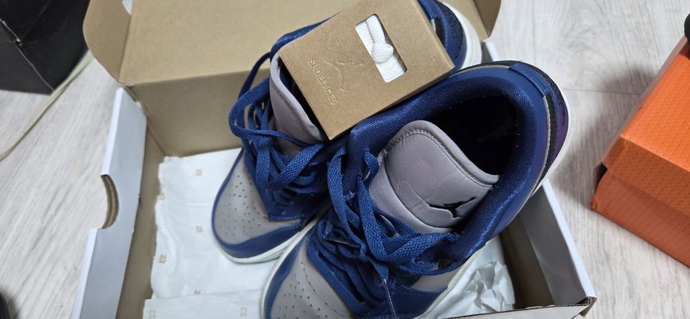 Кожаные кроссовки nike