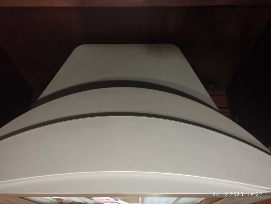 Продавам работещ телевизор JVC с кинескоп