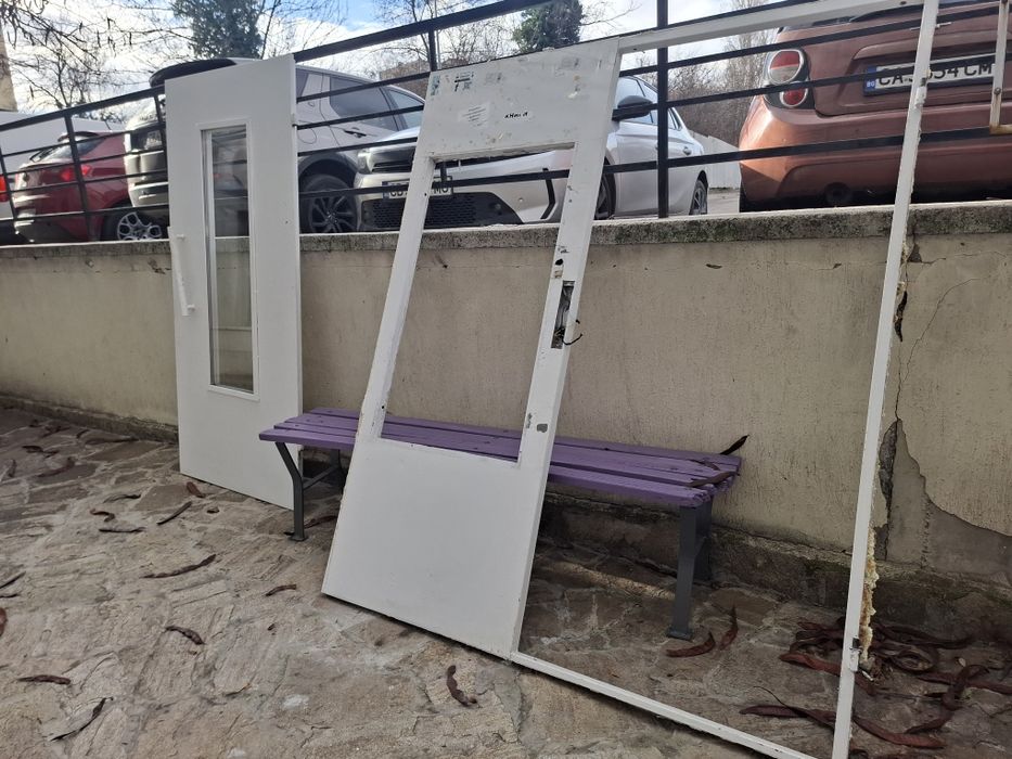 Входна метална врата