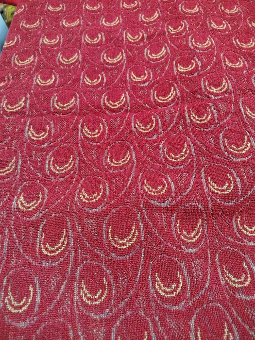 Покривала за легла  в  червено, сиво-синьо,  жакард