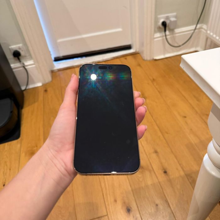 Vand iPhone 16 pro max 256.