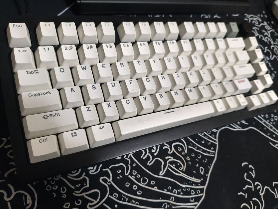 СРОЧНО Продаю две клавиатуры