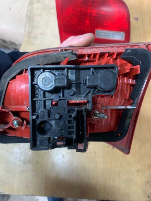 Стоп AUDI A64F9 Вътрешни леви обикновенни преди Facelif ном 310-311