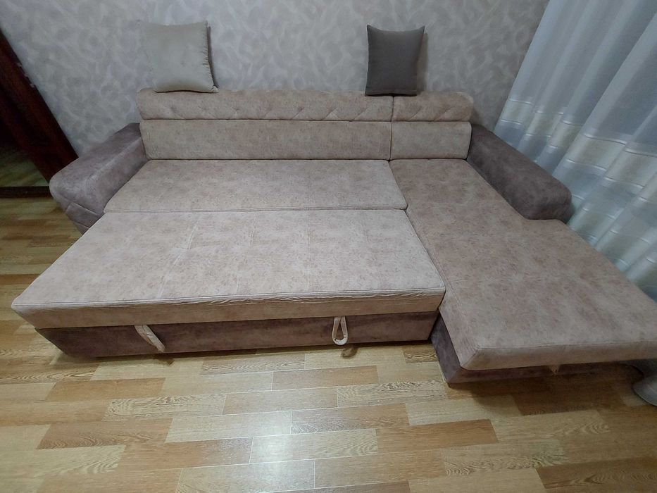 Диван угловой б/у
