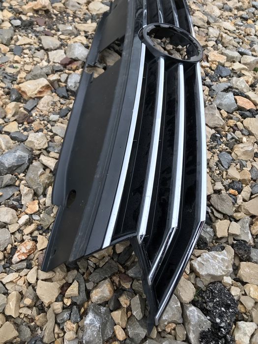 Решетка за  Фолксваген пасат 8