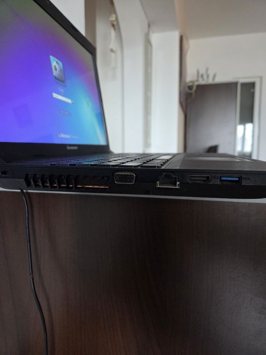 Laptop lenovo B590