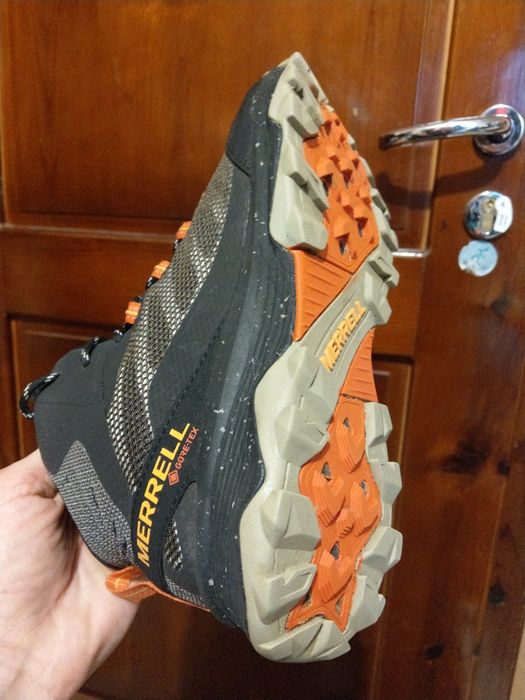 Merrell gore-tex. 43нм. 27,3см.