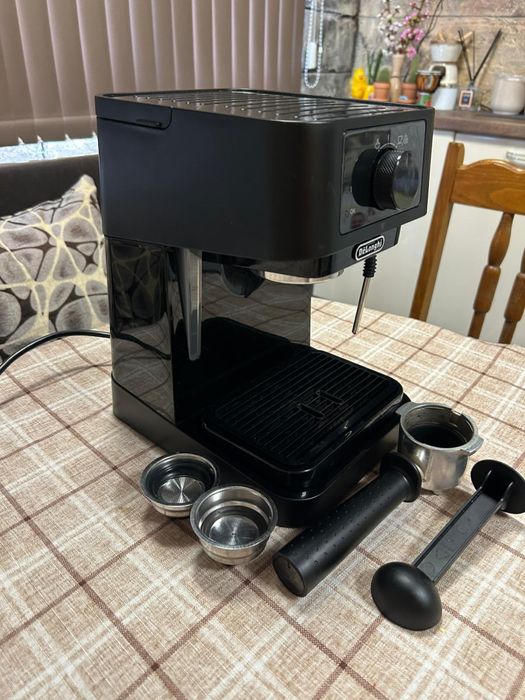 Кафемашина DeLonghi EC230.BK