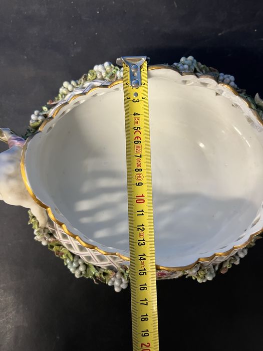 Колекционерска,порцеланова жардиниера Volkstedt,Germany