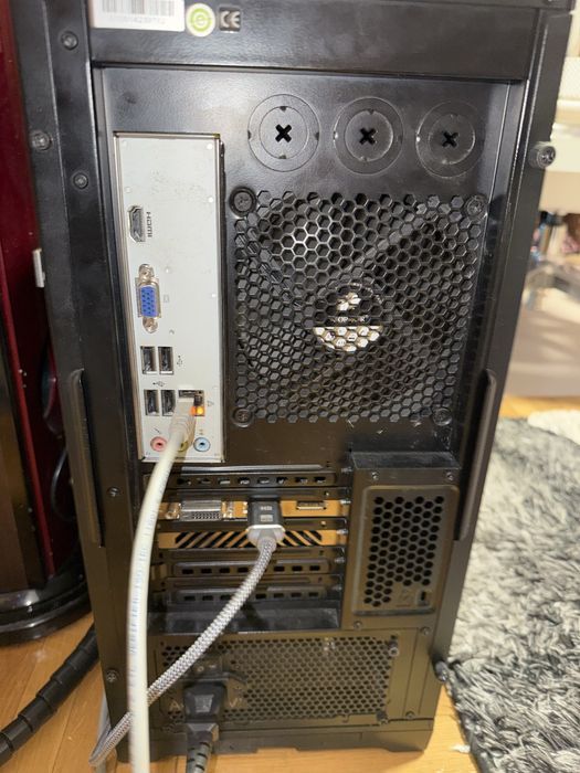 Pc intel i7 4790, 16gb ram, GTX 1650 4gb, ssd 250gb, hdd 500gb