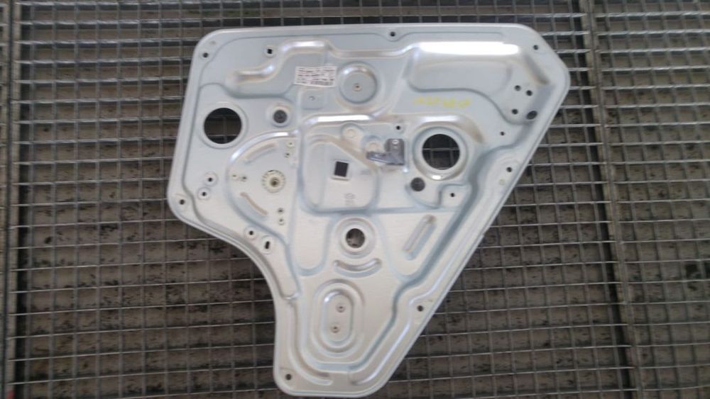 Macara usa dreapta spate hyundai ix20 81420-1k000