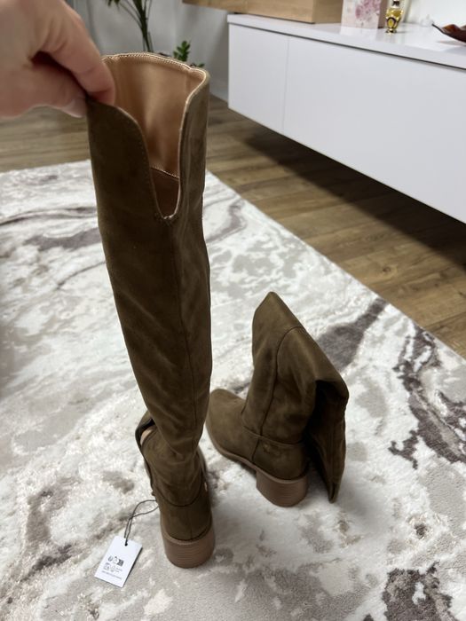 Cizme peste genunchi