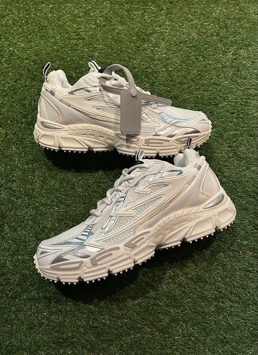 Off white be right back white