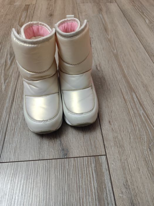 Продам детские сапожки