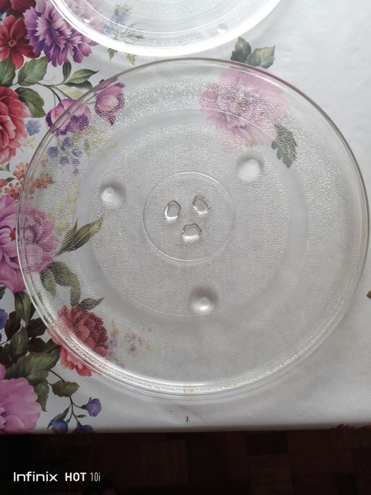 Тарелки для микроволновок.