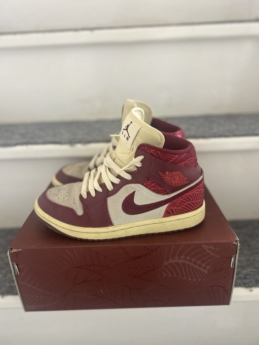 Jordan 1 tiki leaf stare foarte buna