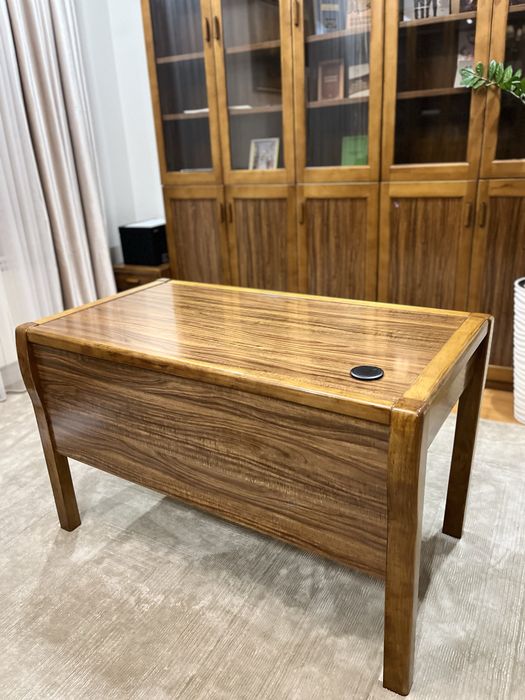 Стол чисто из дерева