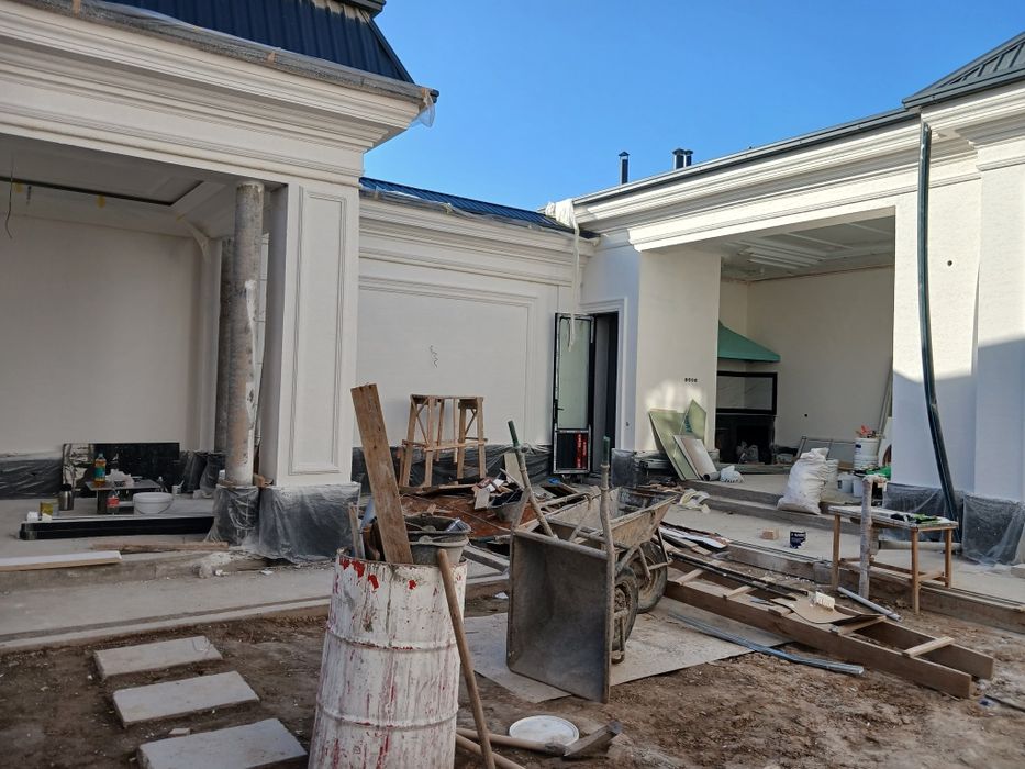 Yakkasaroyda salamatinani yonida 3.7 sotihli yengi zor uy sotiladi