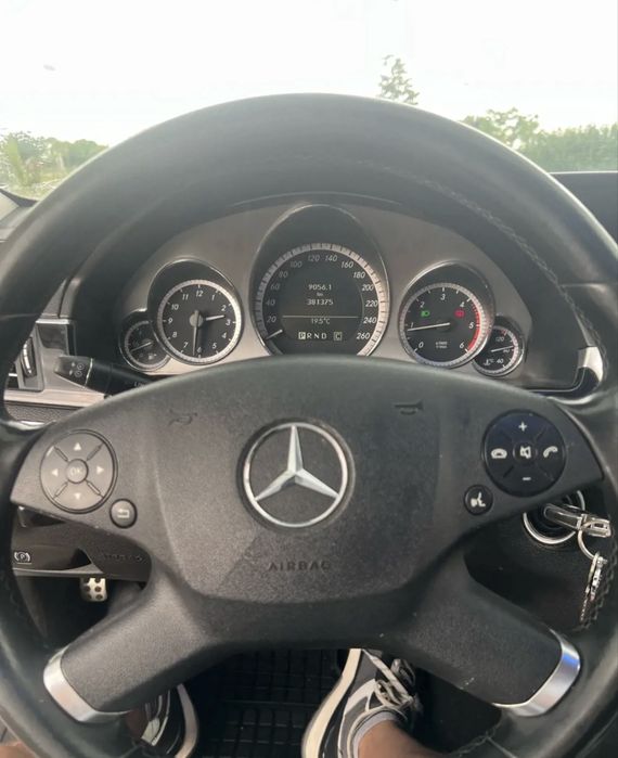 MERCEDES-BENZ E-Class 2010 — imagine 9