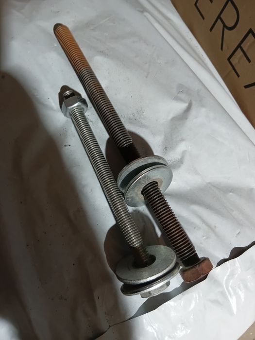 Болты 10*150 и 12*210