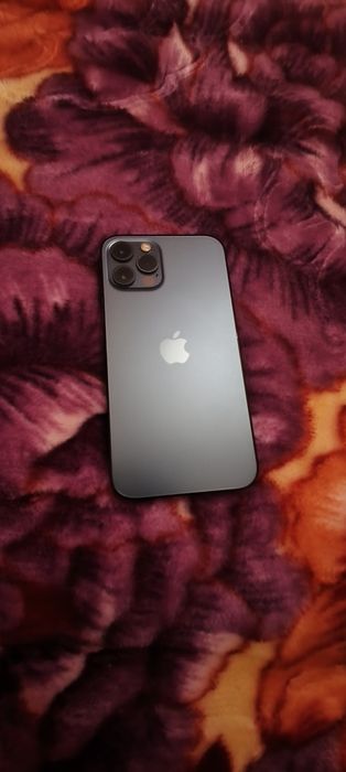 Vând din bune 12 pro 77 baterie