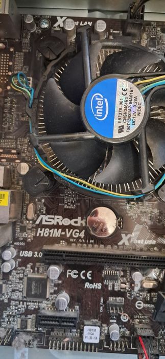 Продавам 2 бр. настолни компютри ASRock H81M-VG4 / Intel Celeron G1820