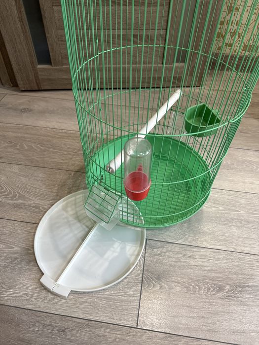 Клетка для попугаев,