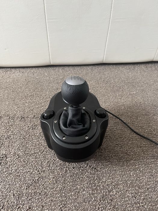 Vand volan logitech g29