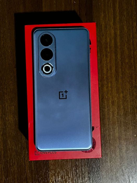 телефон OnePlus Ace 3v