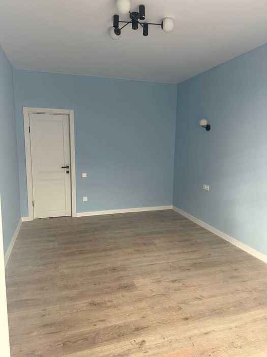 Продается 2 комн кв р-н 10мкрн