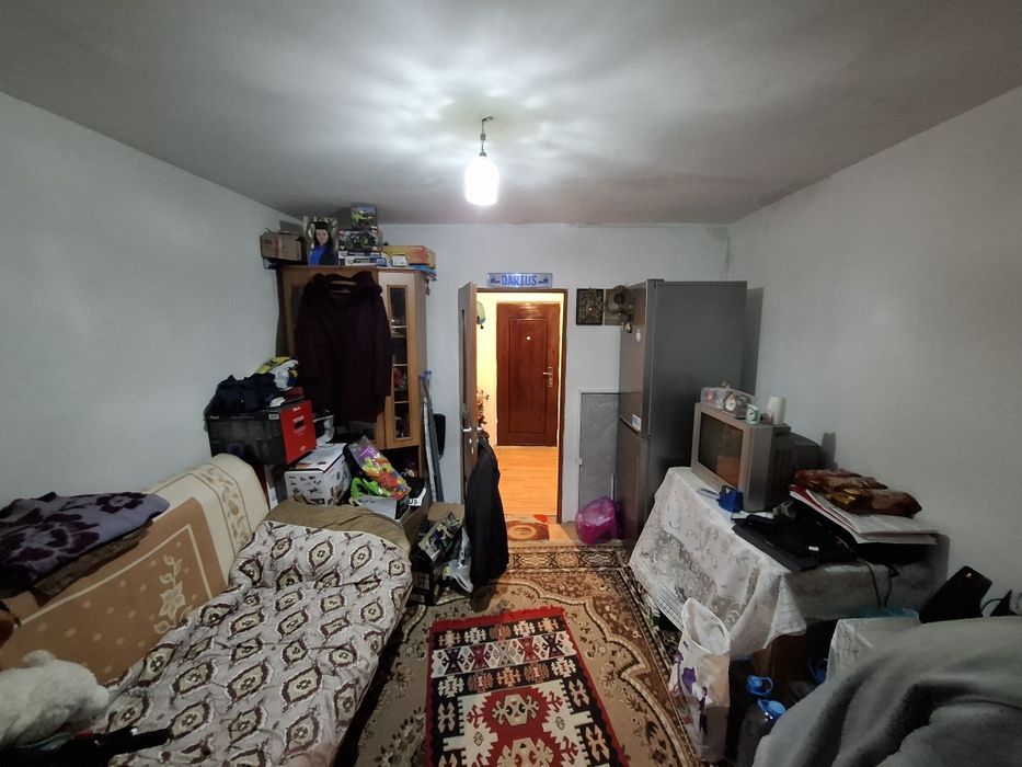 Vand camera camin sau viitor spațiu comercial