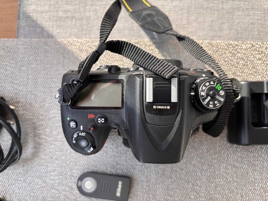 фотоапарат Nikon D7100 (тяло)