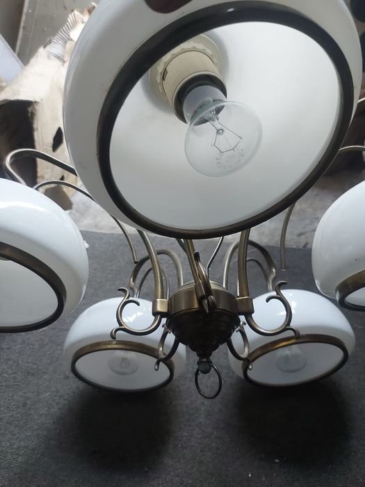 Продам кованую люстру,