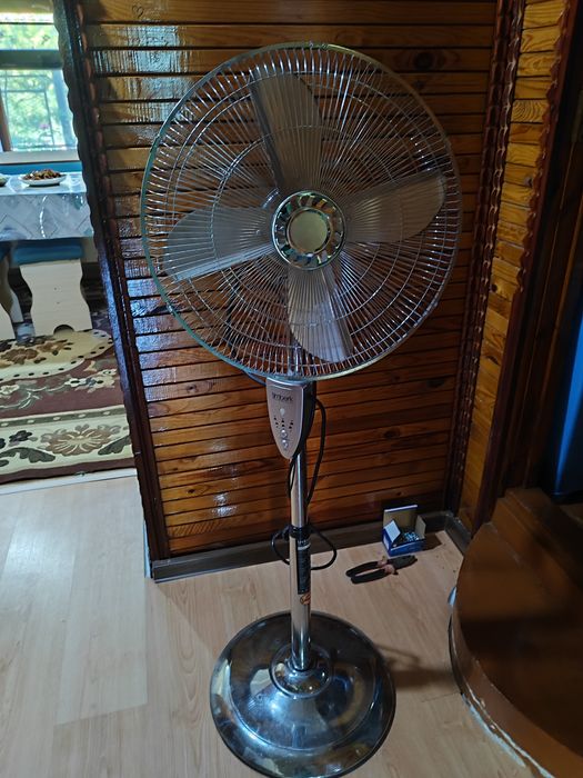 Продам вентилятор  срочно .