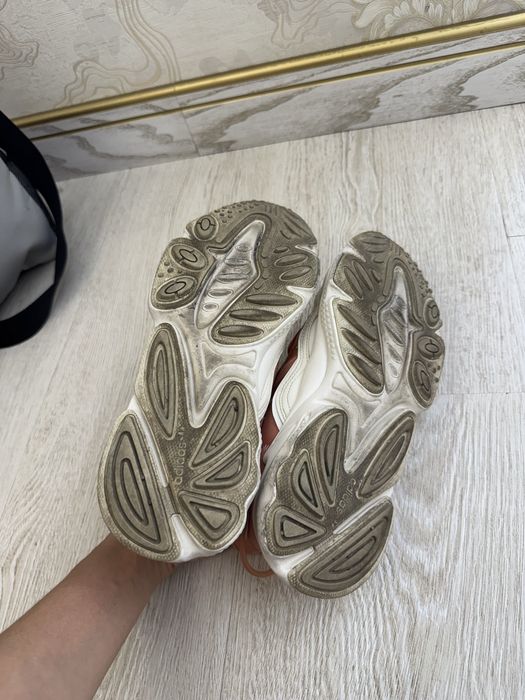 Кроссовки adidas Ozweego (Оригинал), размер 40