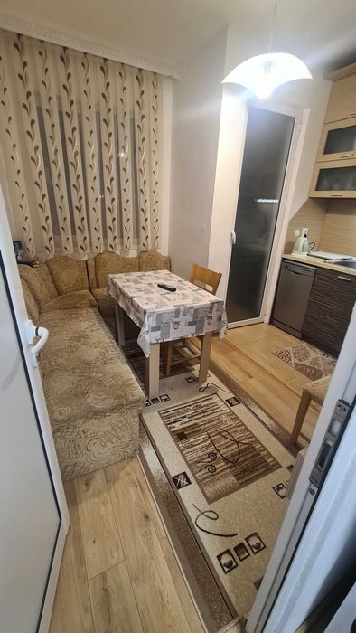 Дава се под наем Тристаен апартамент в Благоевград, Широк център - 63 кв.м за 398.82 € - Снимка #3