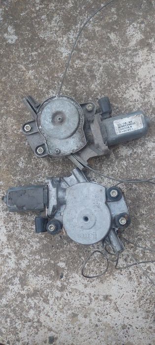 Машинки за ел стъкла тасове рено дачия Касетофони и CD - та и кабели з