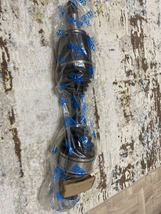 Продам Привод граната лексус 570