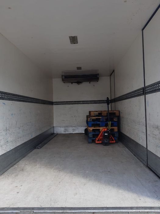MAN 8225L Camion MAN frigorific cu lift