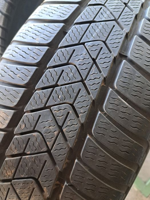 2 anvelope iarnă 225 60 r18 Pirelli