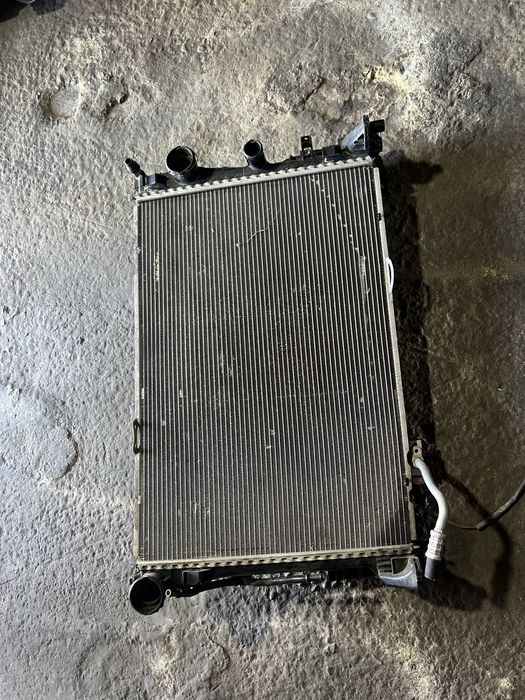 Радиятор Mersedes E 212