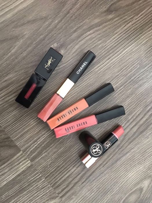 Armani, Mac, YSL, Kiko, Bobbi Brown, Ole Henriksen, Nars, Urban Decay