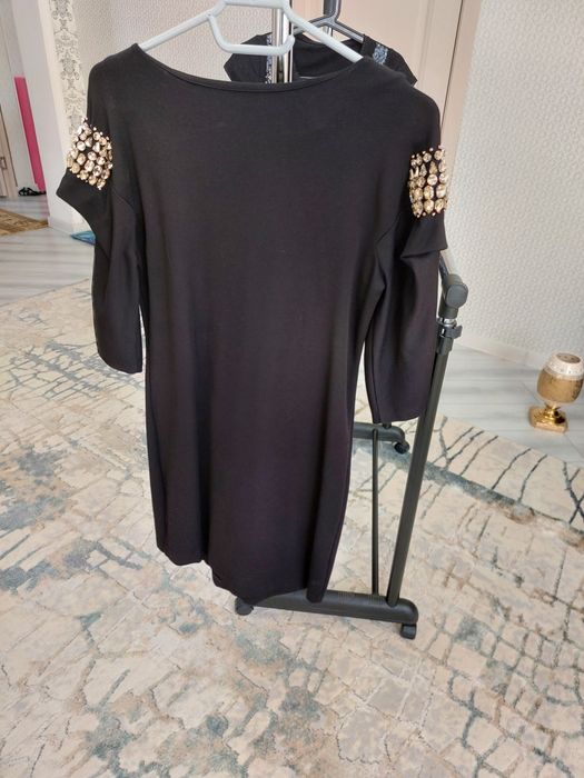 Продам женское платье