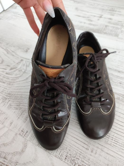 Обувки Louis Vuitton естествена кожа 100% оригинални