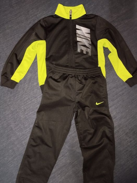 Детски екипи Adidas и Nike